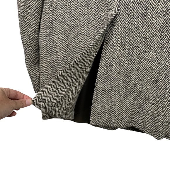Vintage Harris Tweed Herringbone Sport Coat - Picture 6 of 12